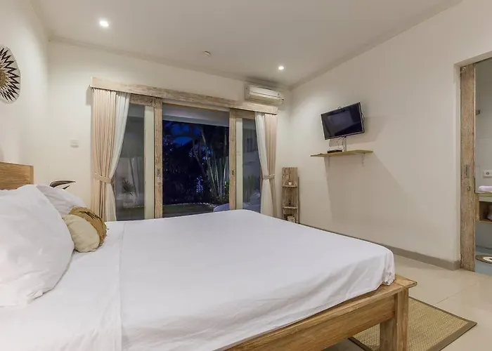 Villa 2bd Airin Near Finns Canggu